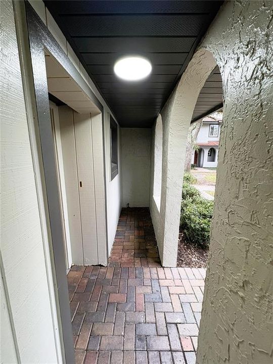 待售: $195,000 (2 贝兹, 2 浴室, 1052 平方英尺)