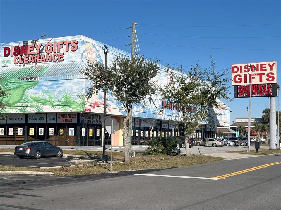 待售: $195,000 (2 贝兹, 2 浴室, 1052 平方英尺)