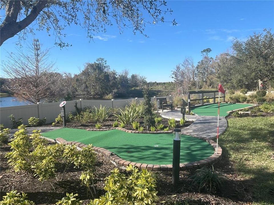 待售: $195,000 (2 贝兹, 2 浴室, 1052 平方英尺)