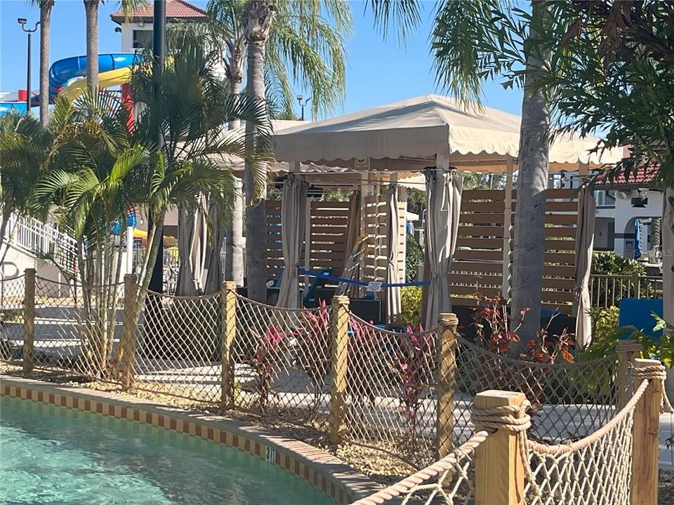 待售: $195,000 (2 贝兹, 2 浴室, 1052 平方英尺)