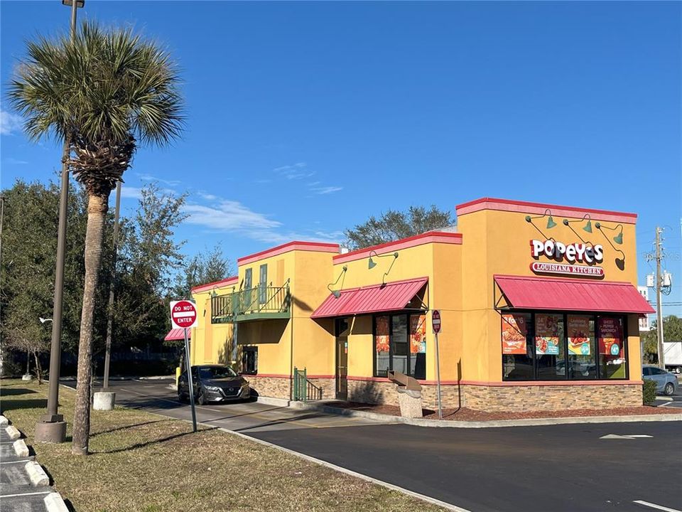 待售: $195,000 (2 贝兹, 2 浴室, 1052 平方英尺)