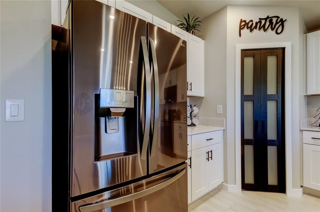 待售: $425,000 (4 贝兹, 2 浴室, 1939 平方英尺)