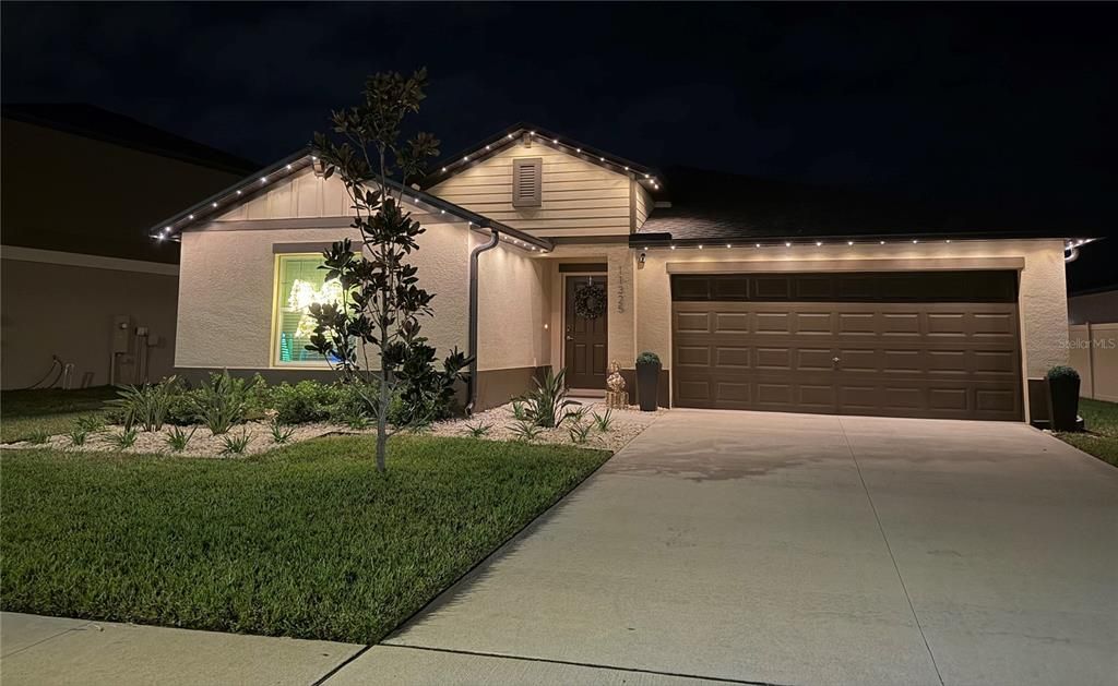 待售: $425,000 (4 贝兹, 2 浴室, 1939 平方英尺)