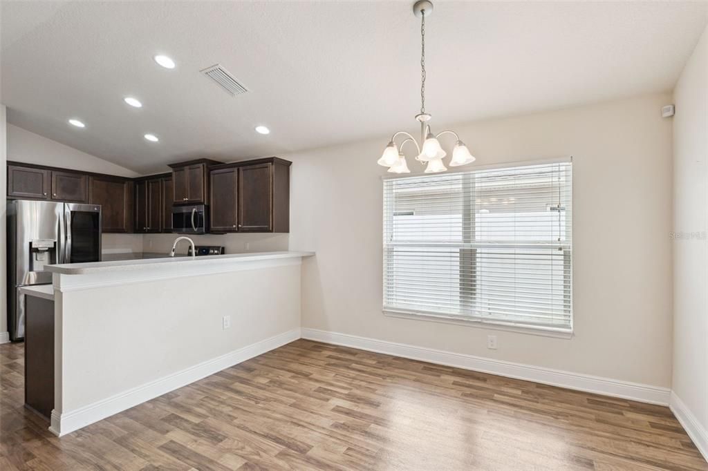 En Renta: $2,100 (3 camas, 2 baños, 1414 Pies cuadrados)