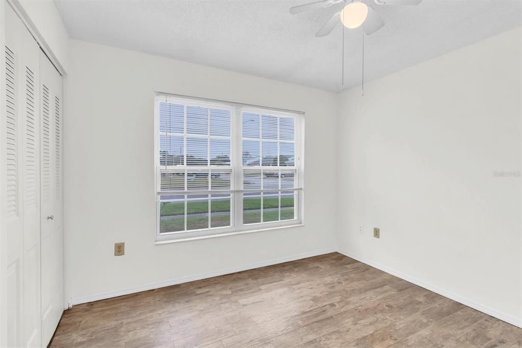 На продажу: $205,000 (2 спален, 2 ванн, 960 Квадратных фут)