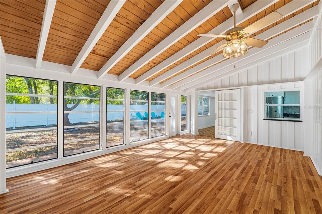 En Venta: $465,000 (3 camas, 2 baños, 1419 Pies cuadrados)