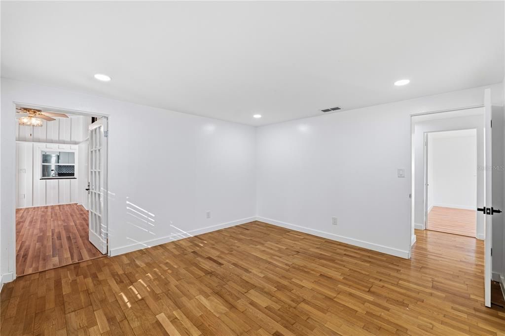 En Venta: $465,000 (3 camas, 2 baños, 1419 Pies cuadrados)