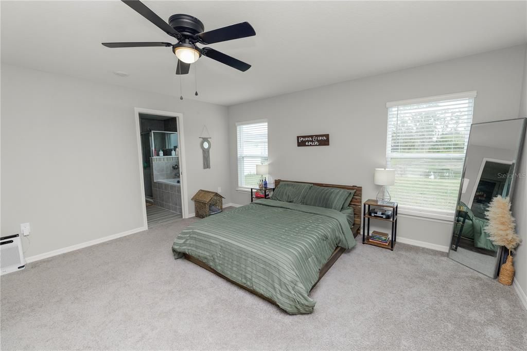 For Sale: $365,000 (4 beds, 2 baths, 1715 Square Feet)