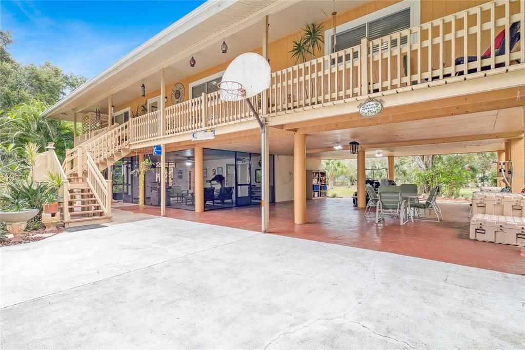 For Sale: $729,500 (5 beds, 3 baths, 2312 Square Feet)