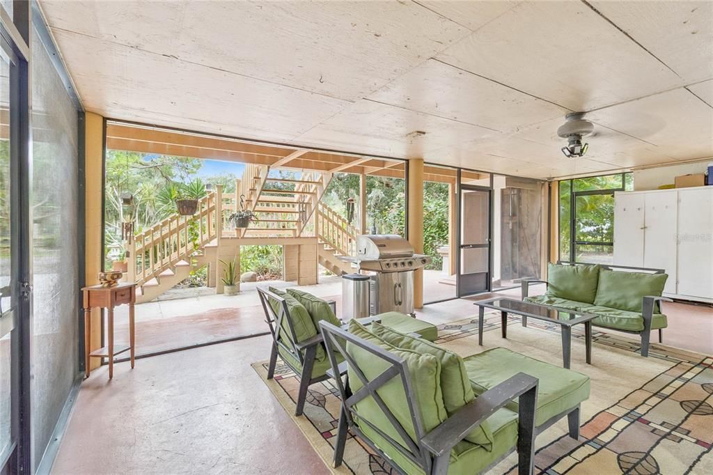 For Sale: $729,500 (5 beds, 3 baths, 2312 Square Feet)