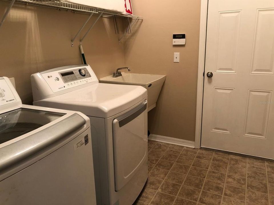 待售: $389,990 (3 贝兹, 2 浴室, 1970 平方英尺)