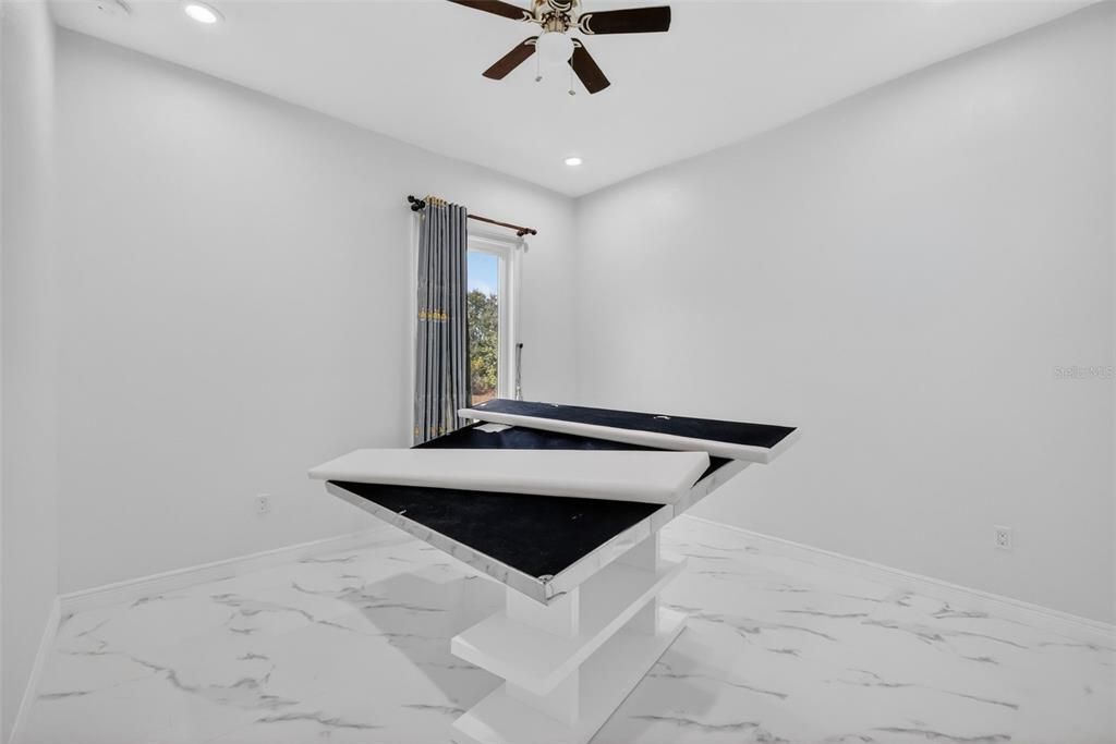 待售: $455,000 (4 贝兹, 3 浴室, 2318 平方英尺)