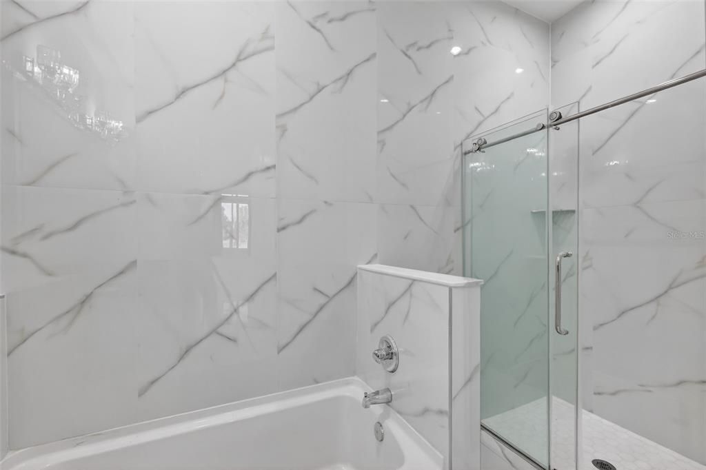 待售: $455,000 (4 贝兹, 3 浴室, 2318 平方英尺)