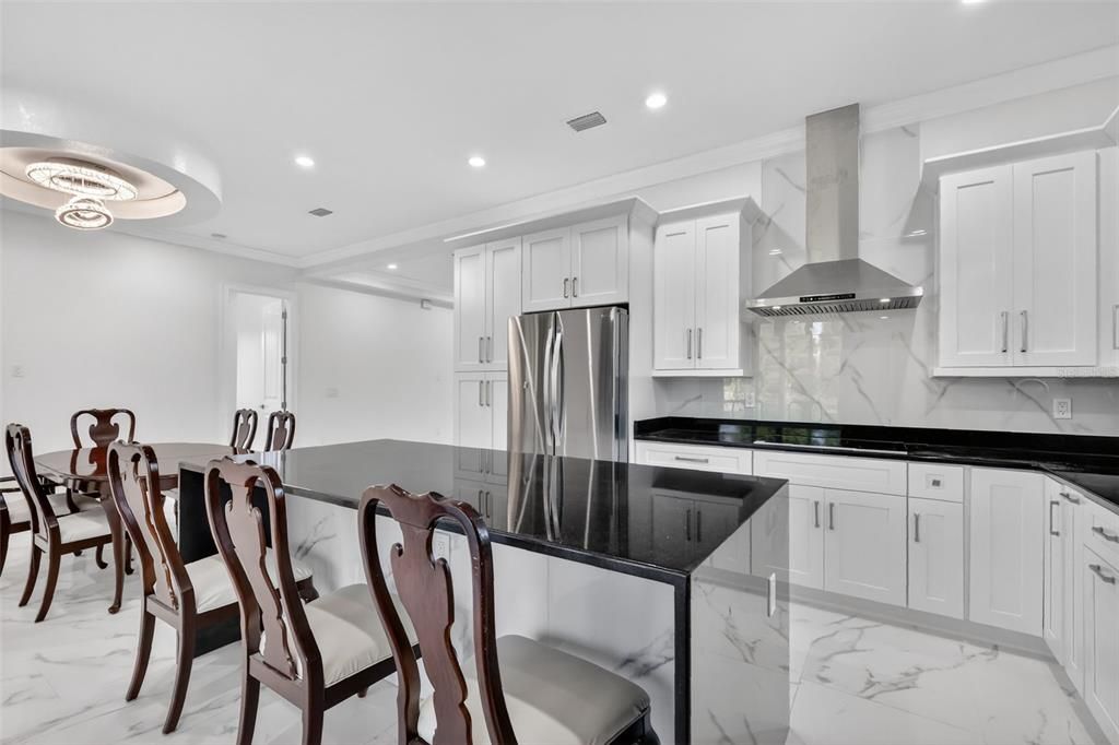 待售: $455,000 (4 贝兹, 3 浴室, 2318 平方英尺)