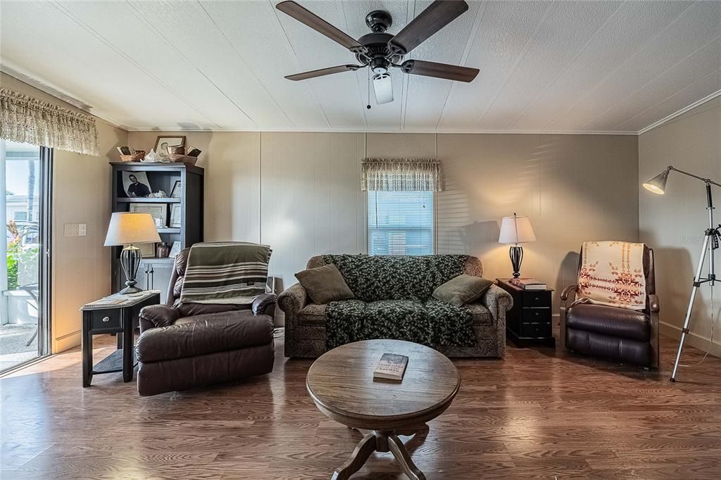 En Venta: $115,000 (2 camas, 2 baños, 1012 Pies cuadrados)