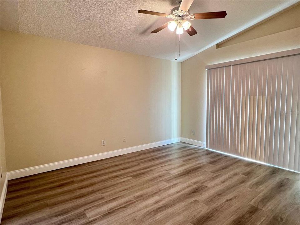 В аренду: $2,100 (3 спален, 2 ванн, 1366 Квадратных фут)