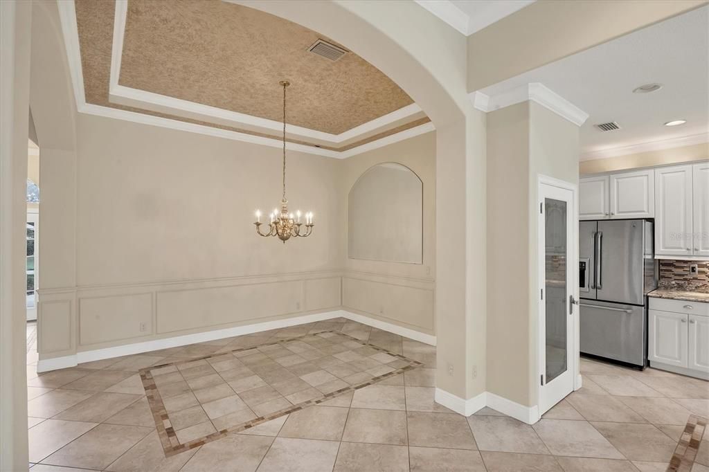 En Venta: $550,000 (2 camas, 2 baños, 1825 Pies cuadrados)