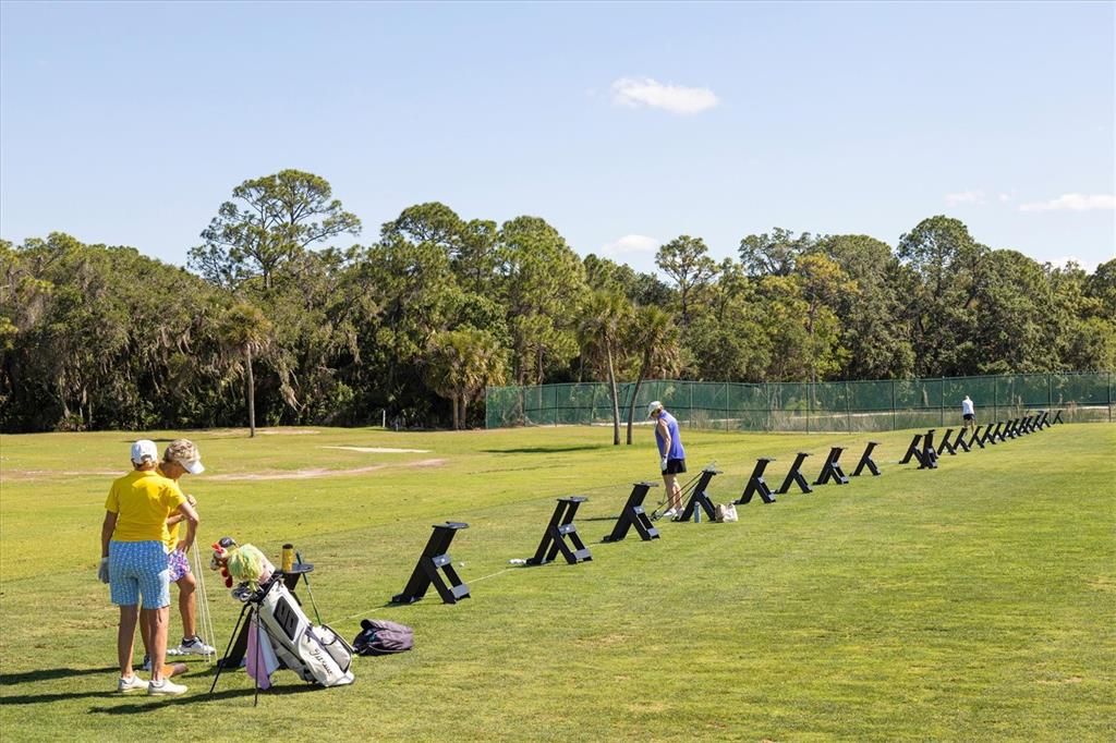 En Venta: $550,000 (2 camas, 2 baños, 1825 Pies cuadrados)