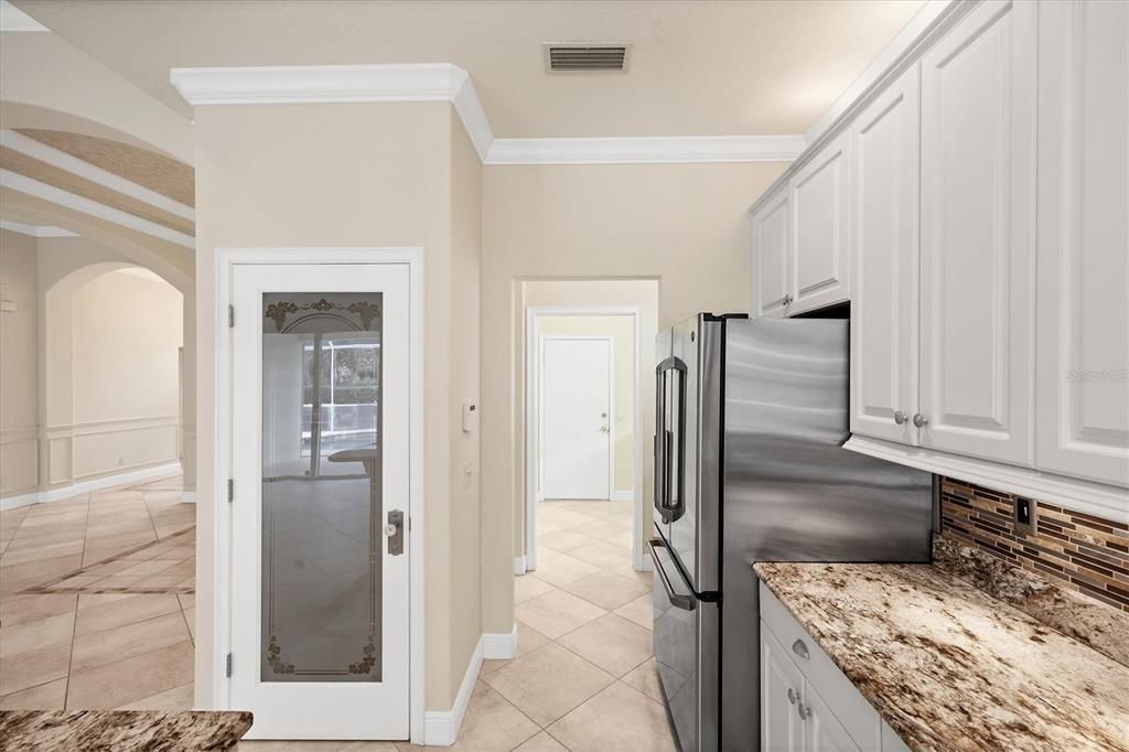 En Venta: $550,000 (2 camas, 2 baños, 1825 Pies cuadrados)