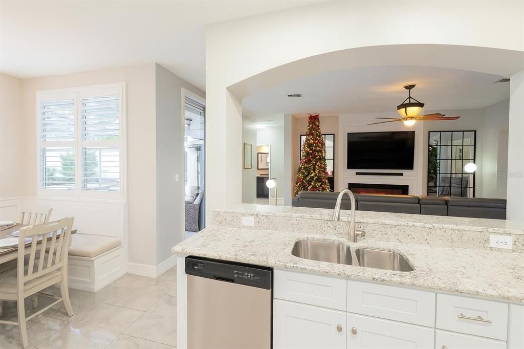 待售: $734,900 (5 贝兹, 3 浴室, 3586 平方英尺)