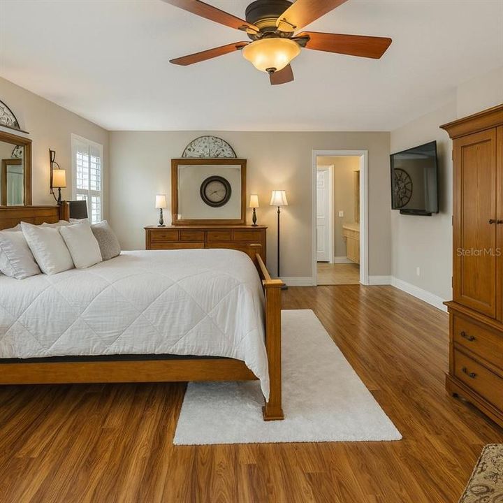 待售: $734,900 (5 贝兹, 3 浴室, 3586 平方英尺)