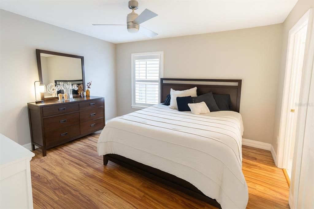 待售: $734,900 (5 贝兹, 3 浴室, 3586 平方英尺)