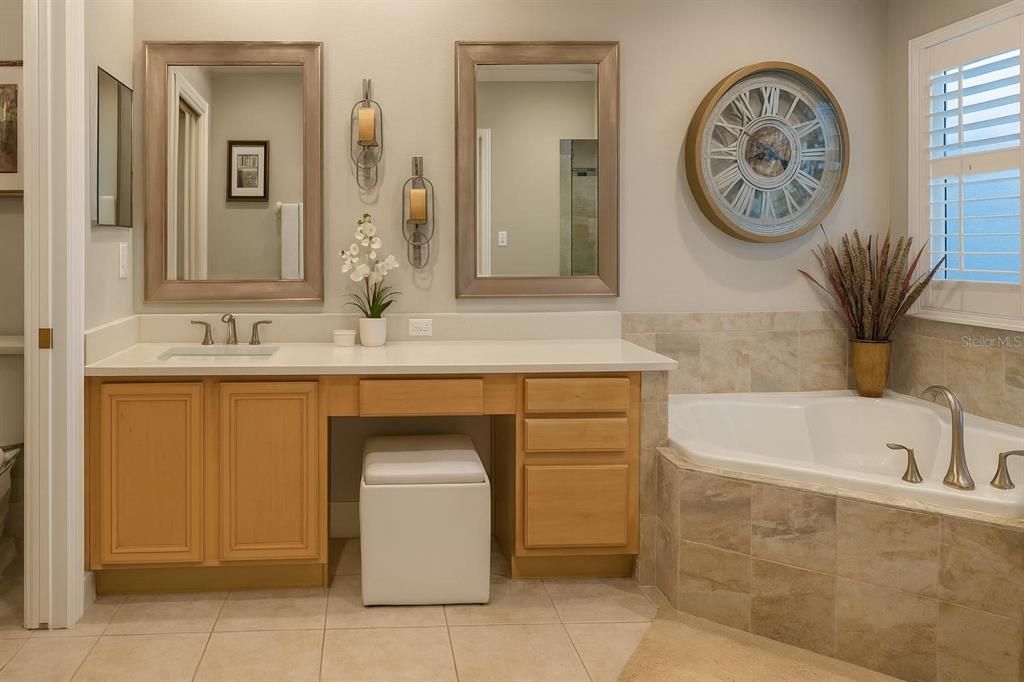 待售: $734,900 (5 贝兹, 3 浴室, 3586 平方英尺)