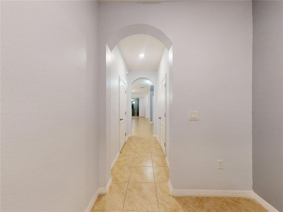 For Rent: $1,900 (3 beds, 2 baths, 1672 Square Feet)