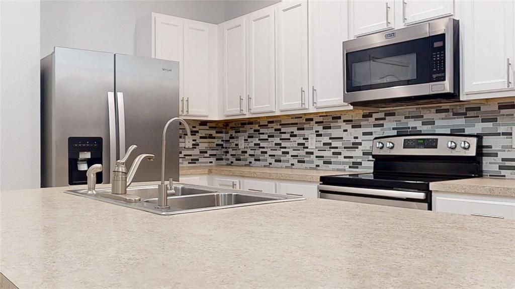 For Rent: $1,900 (3 beds, 2 baths, 1672 Square Feet)