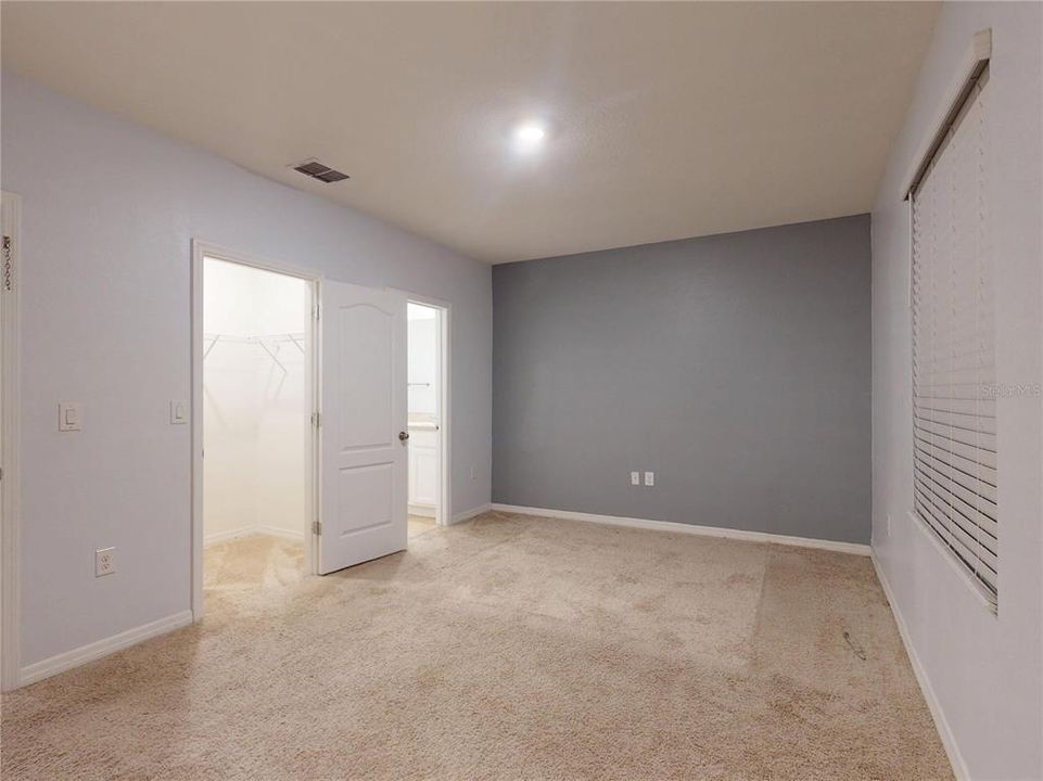 For Rent: $1,900 (3 beds, 2 baths, 1672 Square Feet)