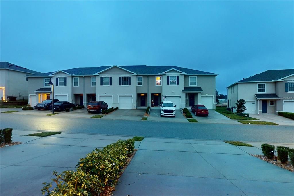 For Rent: $1,900 (3 beds, 2 baths, 1672 Square Feet)