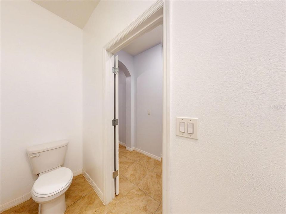 For Rent: $1,900 (3 beds, 2 baths, 1672 Square Feet)