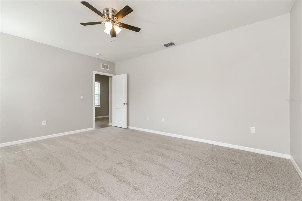 For Sale: $310,000 (3 beds, 2 baths, 1743 Square Feet)