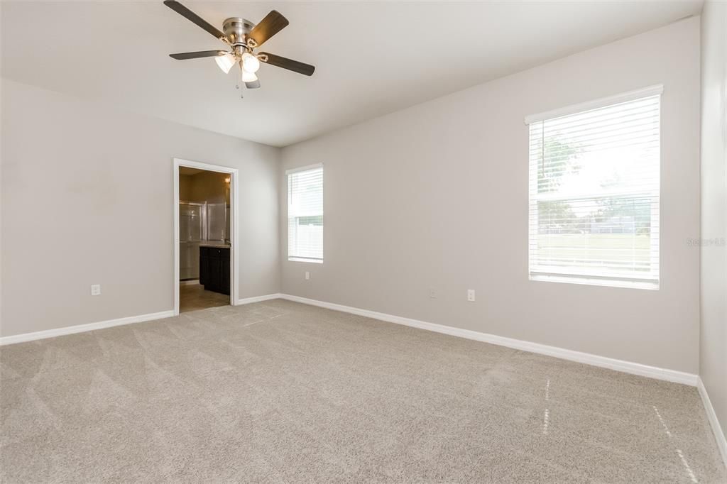 For Sale: $310,000 (3 beds, 2 baths, 1743 Square Feet)