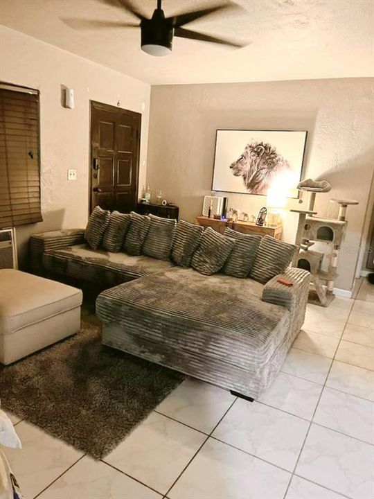 待售: $599,999 (3 贝兹, 1 浴室, 1751 平方英尺)