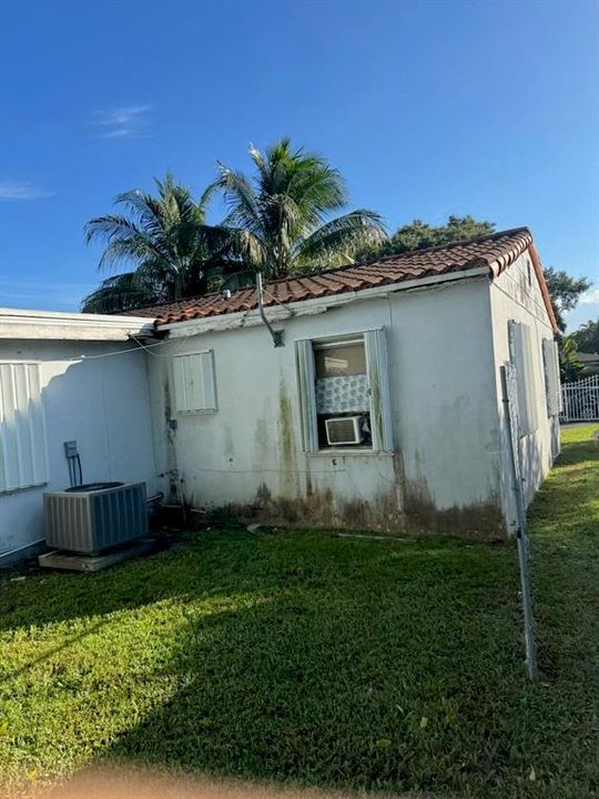 待售: $599,999 (3 贝兹, 1 浴室, 1751 平方英尺)