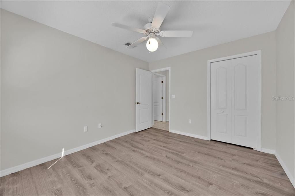 待售: $228,000 (2 贝兹, 2 浴室, 1279 平方英尺)