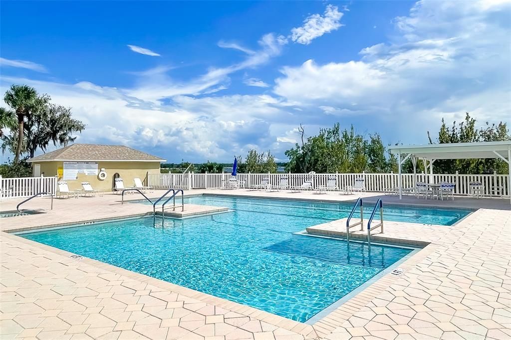 待售: $228,000 (2 贝兹, 2 浴室, 1279 平方英尺)