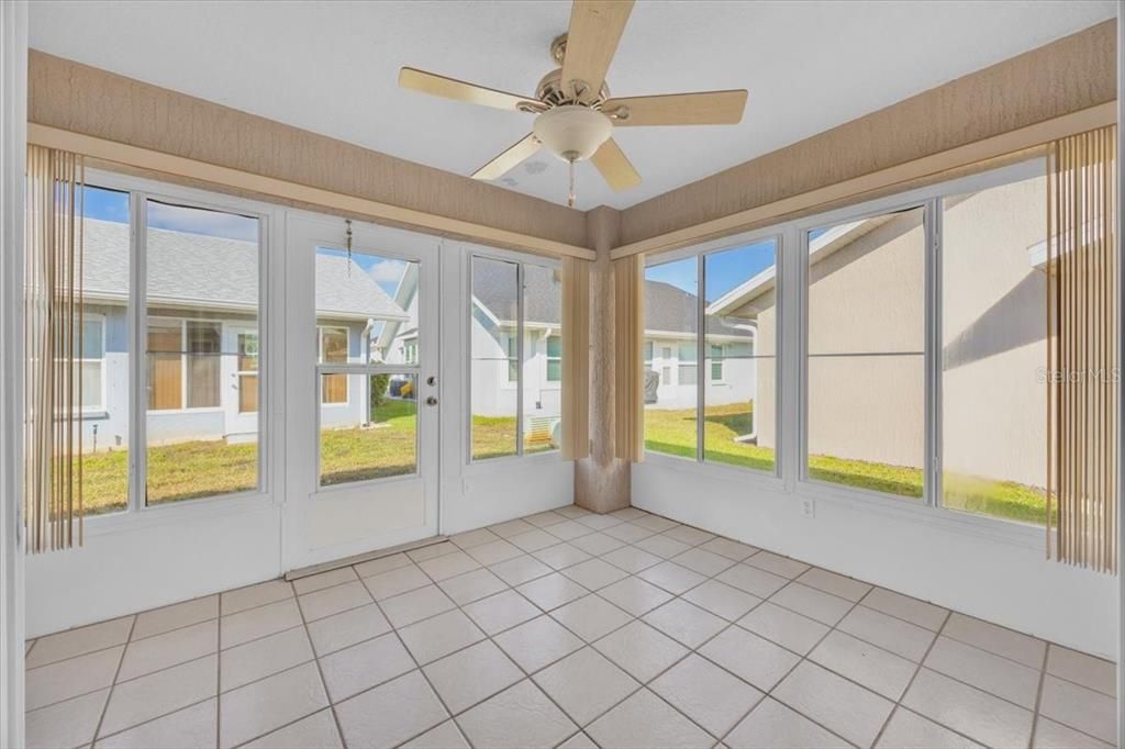 待售: $228,000 (2 贝兹, 2 浴室, 1279 平方英尺)