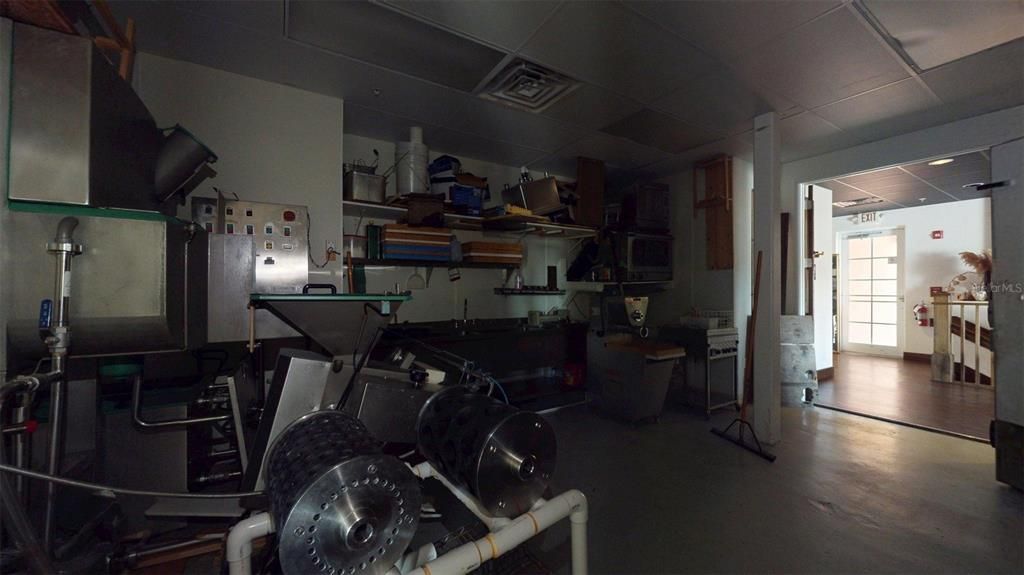 待售: $700,000 (0 贝兹, 0 浴室, 1741 平方英尺)