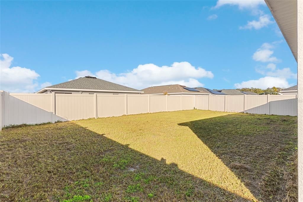 For Sale: $317,000 (3 beds, 2 baths, 1423 Square Feet)