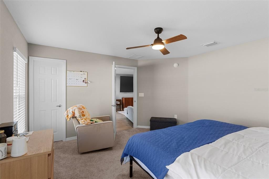 For Sale: $317,000 (3 beds, 2 baths, 1423 Square Feet)