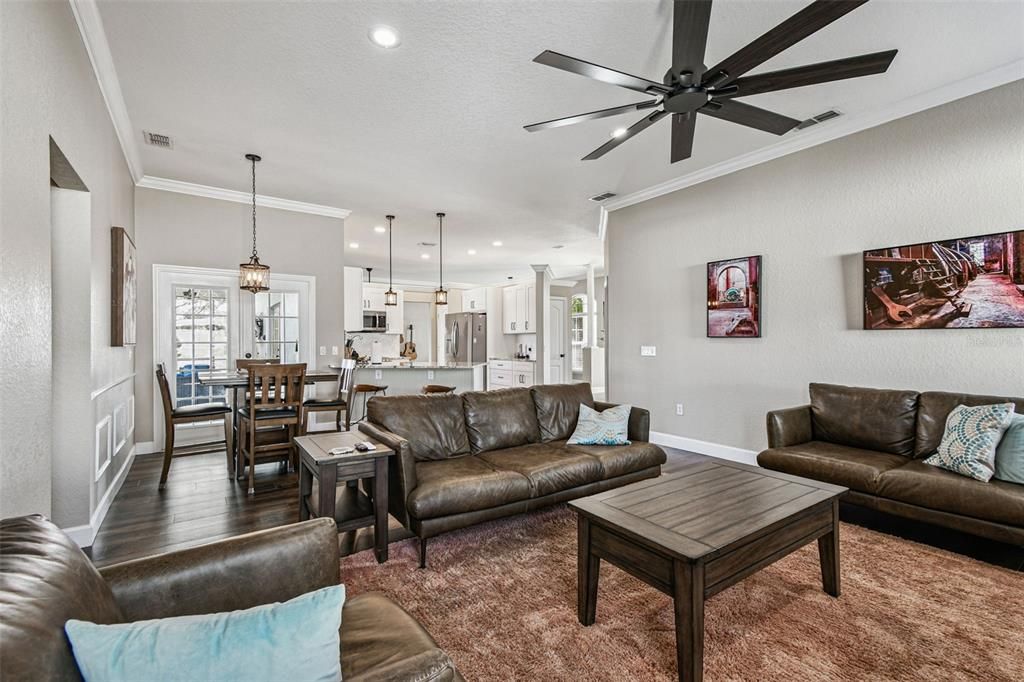 На продажу: $519,000 (4 спален, 2 ванн, 2253 Квадратных фут)