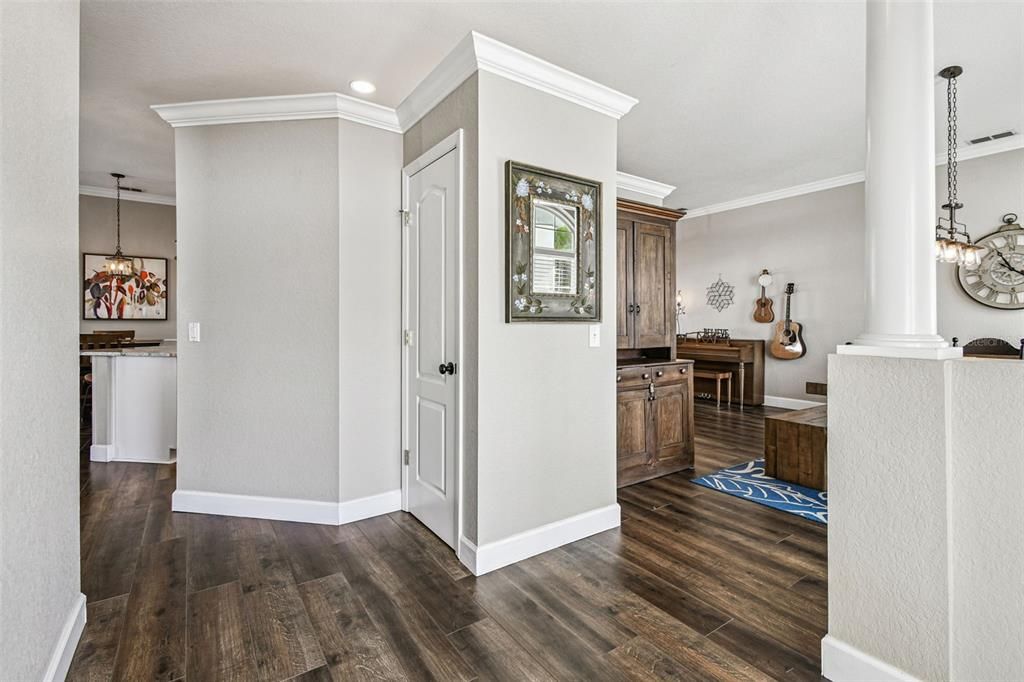 На продажу: $519,000 (4 спален, 2 ванн, 2253 Квадратных фут)