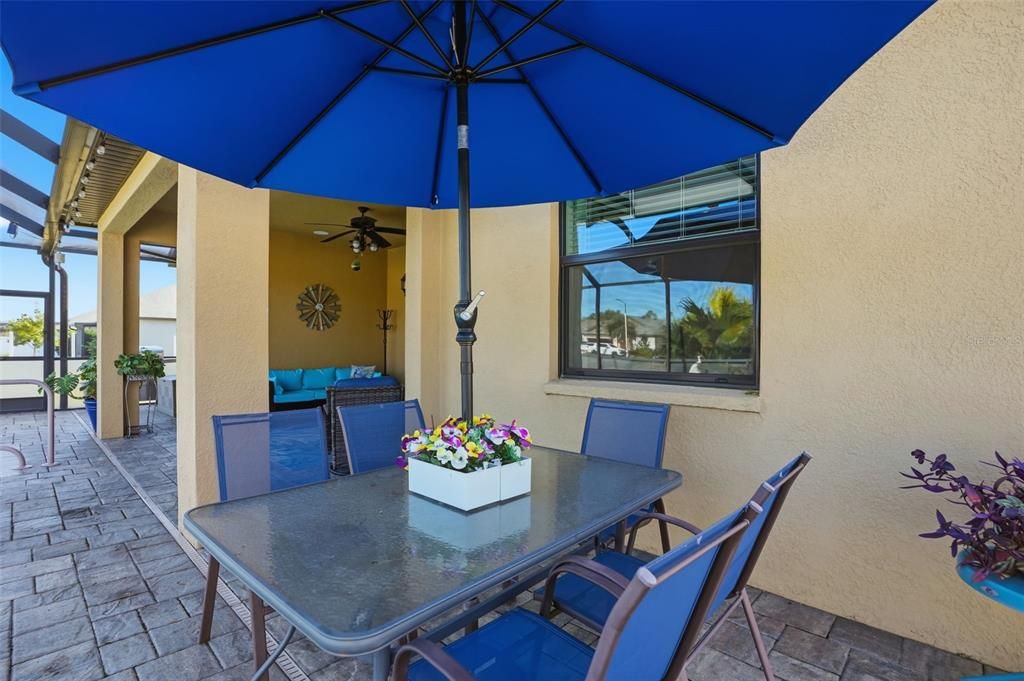 Под контрактом: $399,900 (4 спален, 2 ванн, 1894 Квадратных фут)