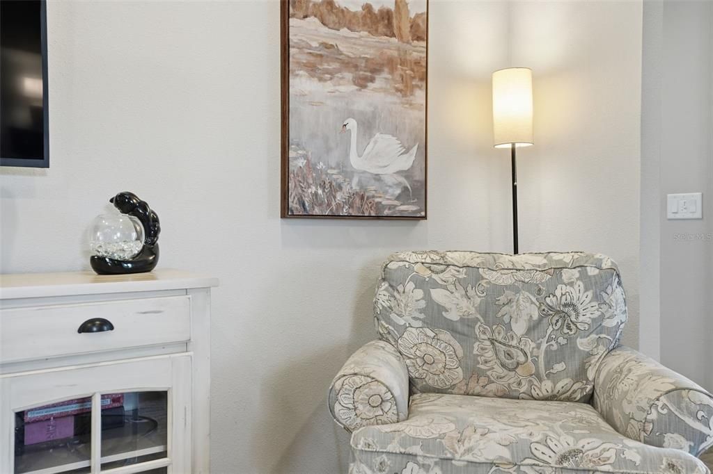 Под контрактом: $399,900 (4 спален, 2 ванн, 1894 Квадратных фут)