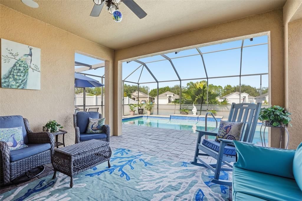 Под контрактом: $399,900 (4 спален, 2 ванн, 1894 Квадратных фут)