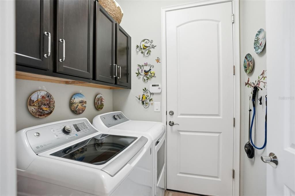 Под контрактом: $399,900 (4 спален, 2 ванн, 1894 Квадратных фут)