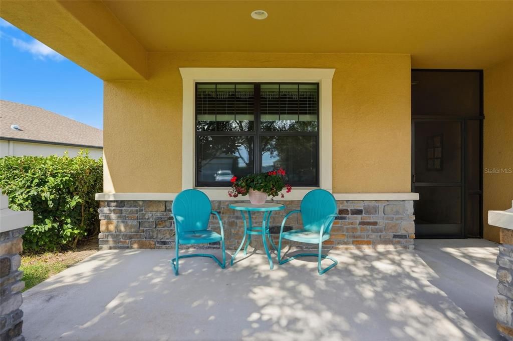 Под контрактом: $399,900 (4 спален, 2 ванн, 1894 Квадратных фут)