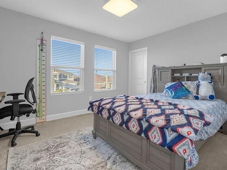 En Renta: $3,400 (5 camas, 3 baños, 3033 Pies cuadrados)